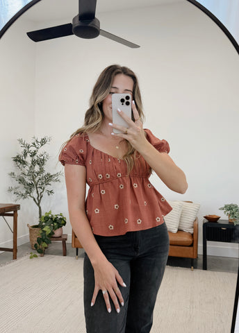 Sienna Embroidered Daisy Top